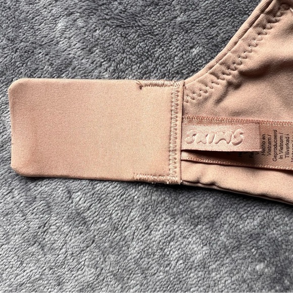 Skims Push Up T Shirt Bra Sz 36 D Flexible Underwire - Picture 5 of 9